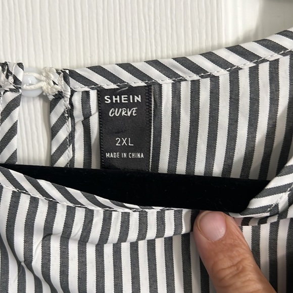 Grey and White striped SHEIN top! - Picture 2 of 4